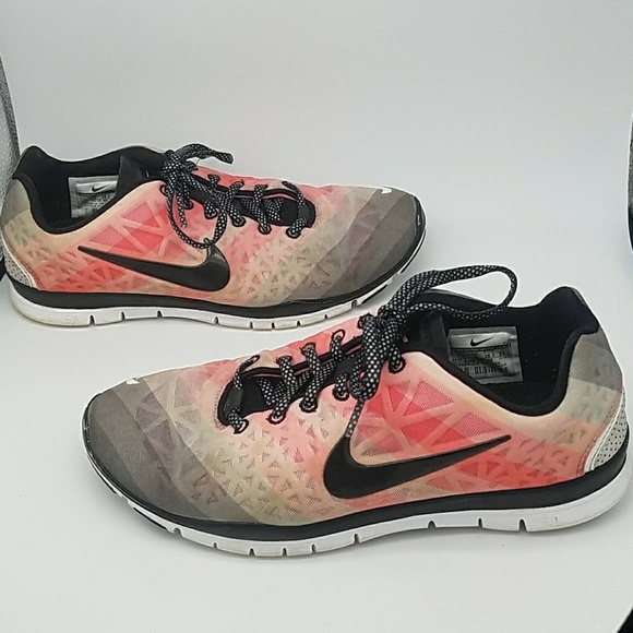 Nike Shoes - Nike TR Free Fit 3 Pink Polarized Print Sneaker